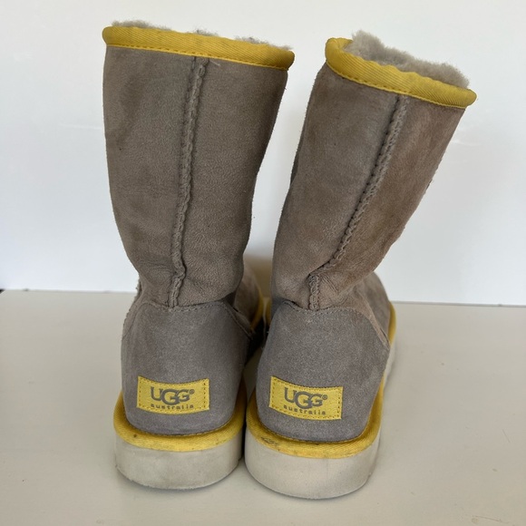 Ugg Classic Short II Limited Edition Grey with Yellow Piping Winter Boots, 10 - Picture 3 of 13